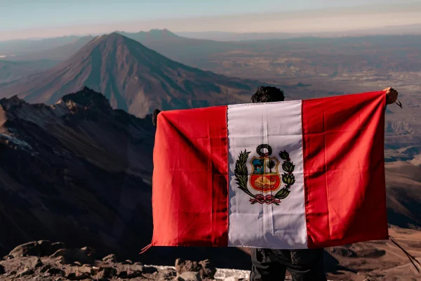 Transporte Rodoviário de Cargas para o Peru