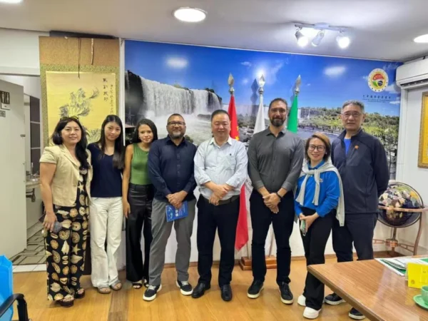 Gigantes da Logística Sino-Brasileira se Reúnem em São Paulo O Papel Estratégico da Maxitrans no Novo Corredor Logístico